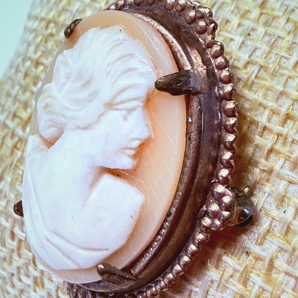 Vintage Gold Tone Shell Style Portrait Cameo Brooch Pin Victorian Style - Picture 3 of 11